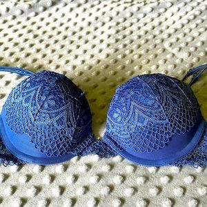 32B Victoria’s Secret - Very Sexy Push Up Bra - Blue